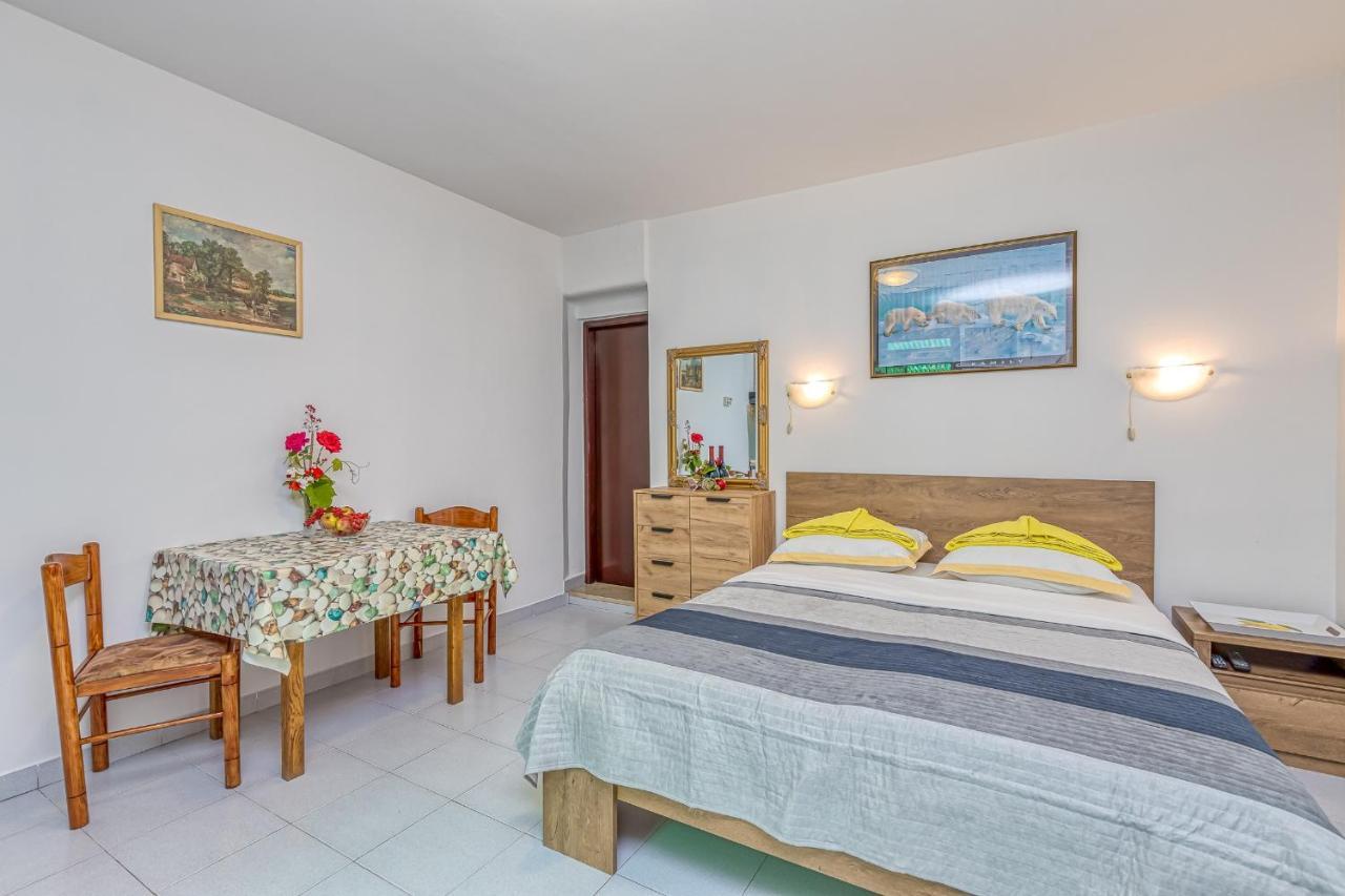 Apartments Bastovanovic Rovinj Eksteriør bilde